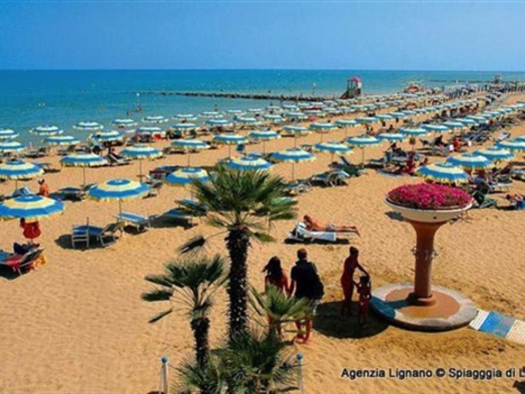 Lignano Comfort Lignano Sabbiadoro Esterno foto